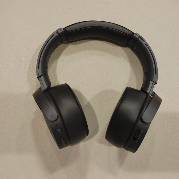 Sony MDR-XB950N1 noise canceling extra bass wireless headphones (black) - Picture 6 of 11